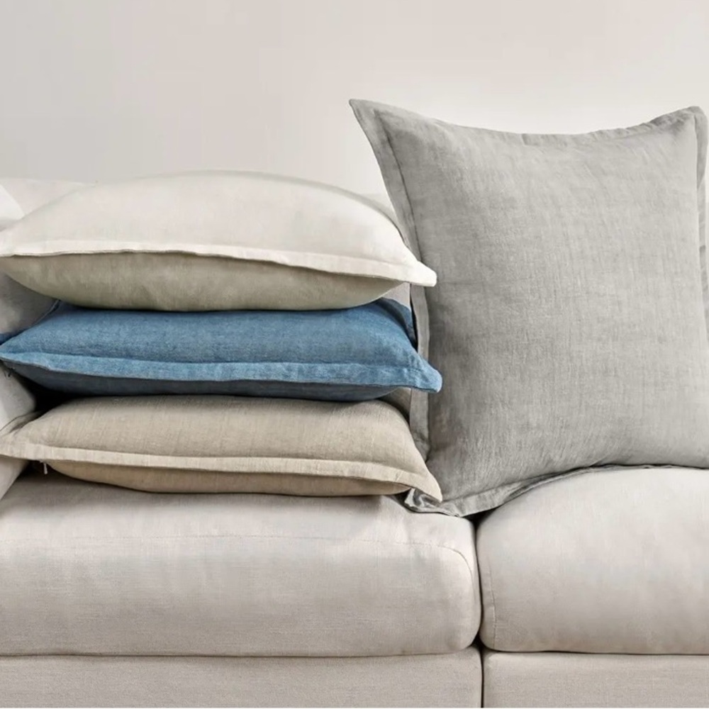 NWT 22” Flanged 100% Linen Pillow Cover